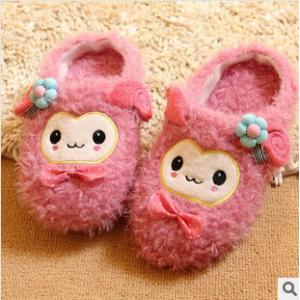 รองเท้าใส่ในบ้าน น้องแกะน่ารัก ขนหนานุ่ม (ชมพู)